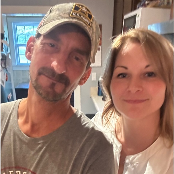 Meet your Posher, Lisa - Picture 1 of 1